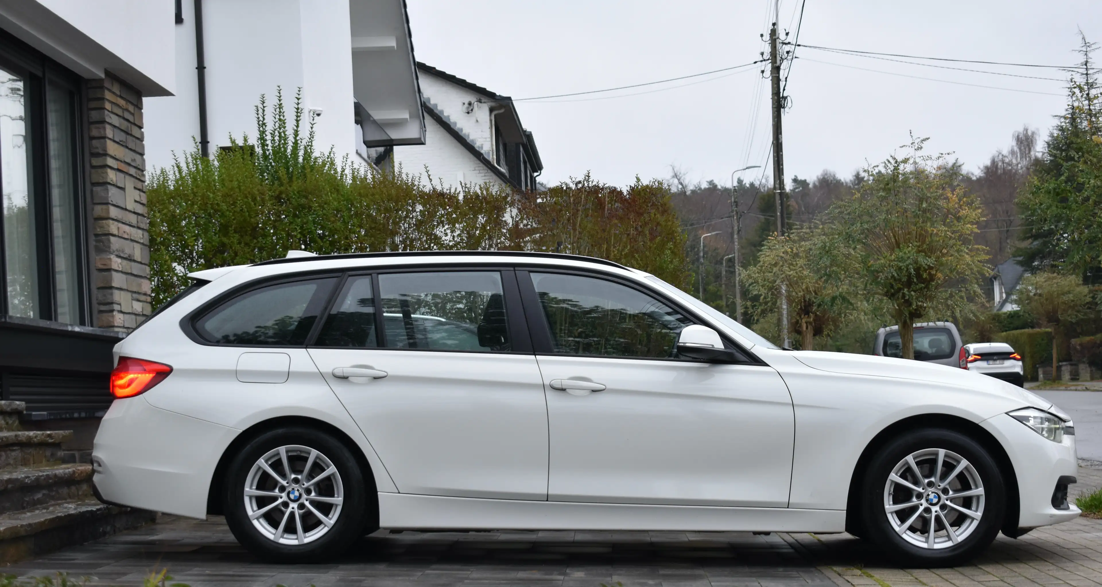 BMW 316 D Touring Business Edition — photo 6