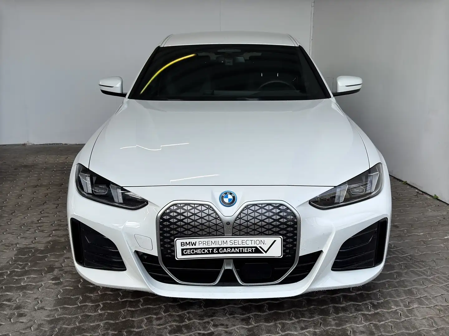BMW i4 eDrive40 Gran Coupé M Sport LiveCock.LED.AHK. Weiß - 2