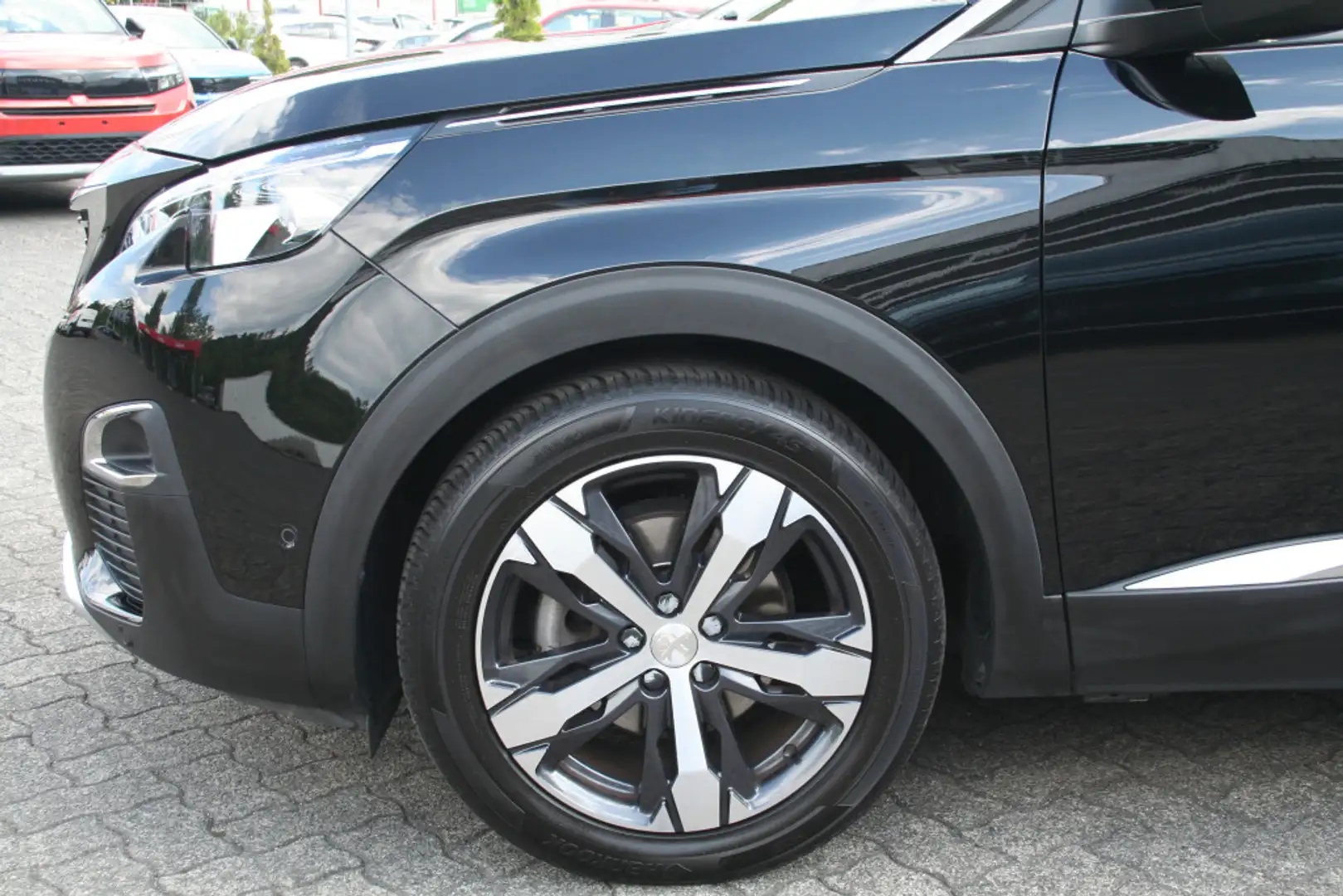Peugeot 3008 Allure 1.6 120PS AT6, Navigation, 360°-Kamera Schwarz - 2