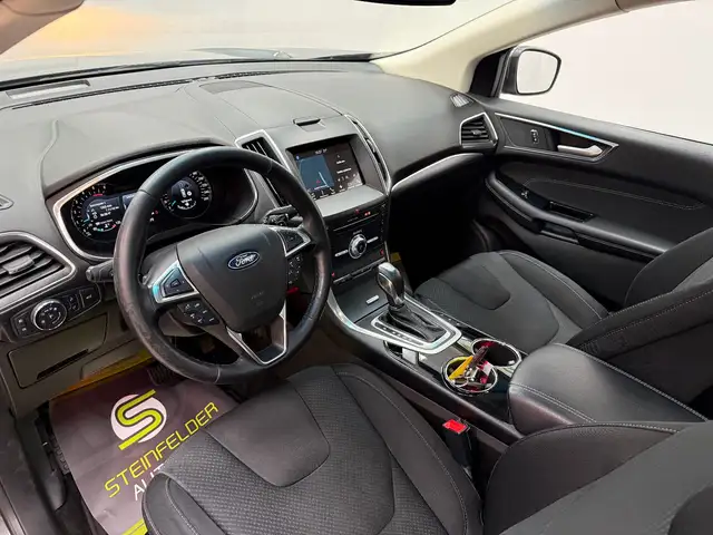 Ford Edge view 10