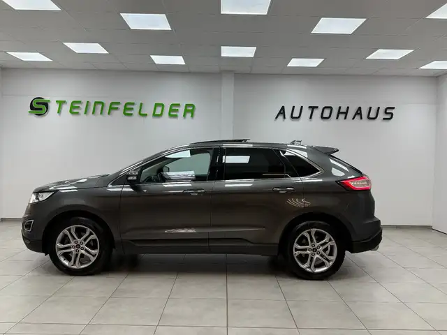 Ford Edge view 4