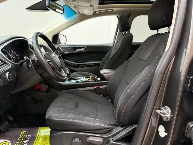 Ford Edge view 12