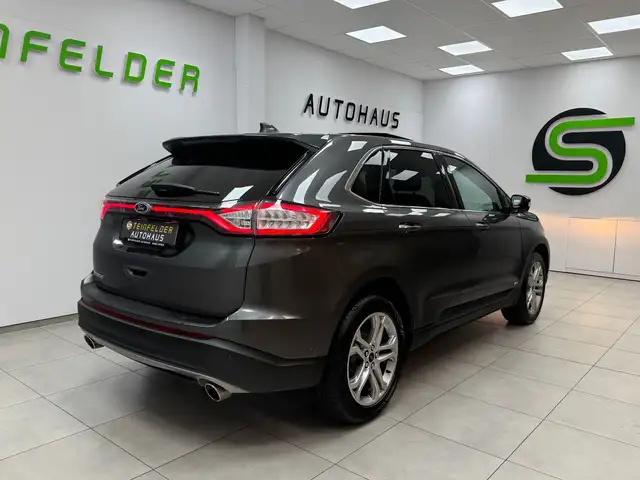 Ford Edge view 8
