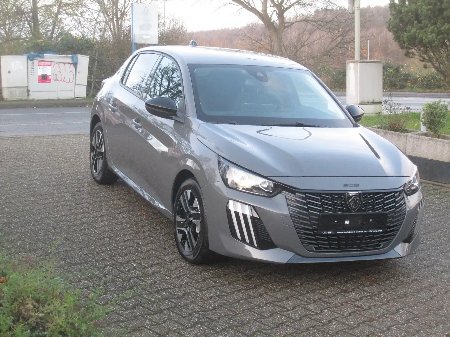 Peugeot 208 PureTech 100 Allure 5-t. Grau - 1