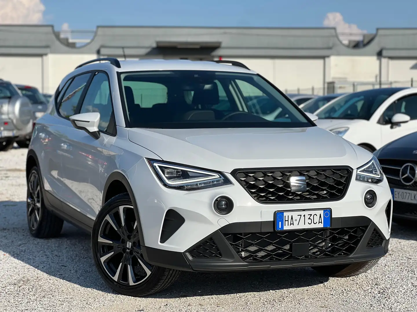 SEAT Arona 1.0 ecotsi Black Edition 95cv “NUOVA KM 0” - 1