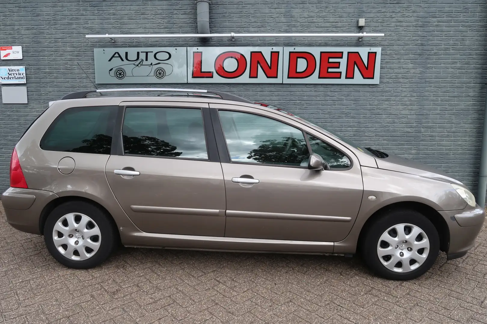 Peugeot 307 SW 1.6 16V Pack Inruiler Grijs - 2