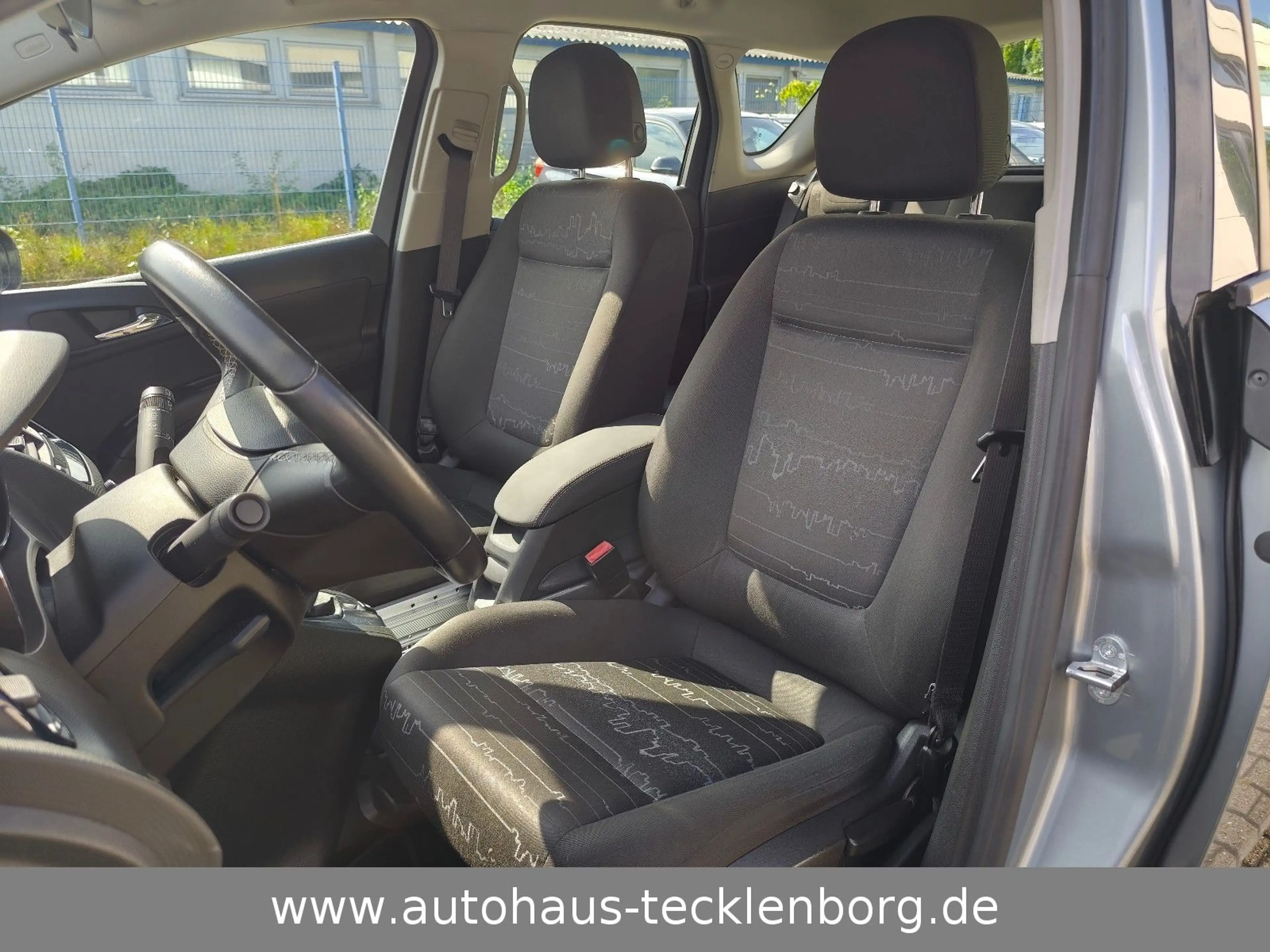 Opel Meriva 1.3 CDTI Edition * Navi * Allwetterreifen — photo 13