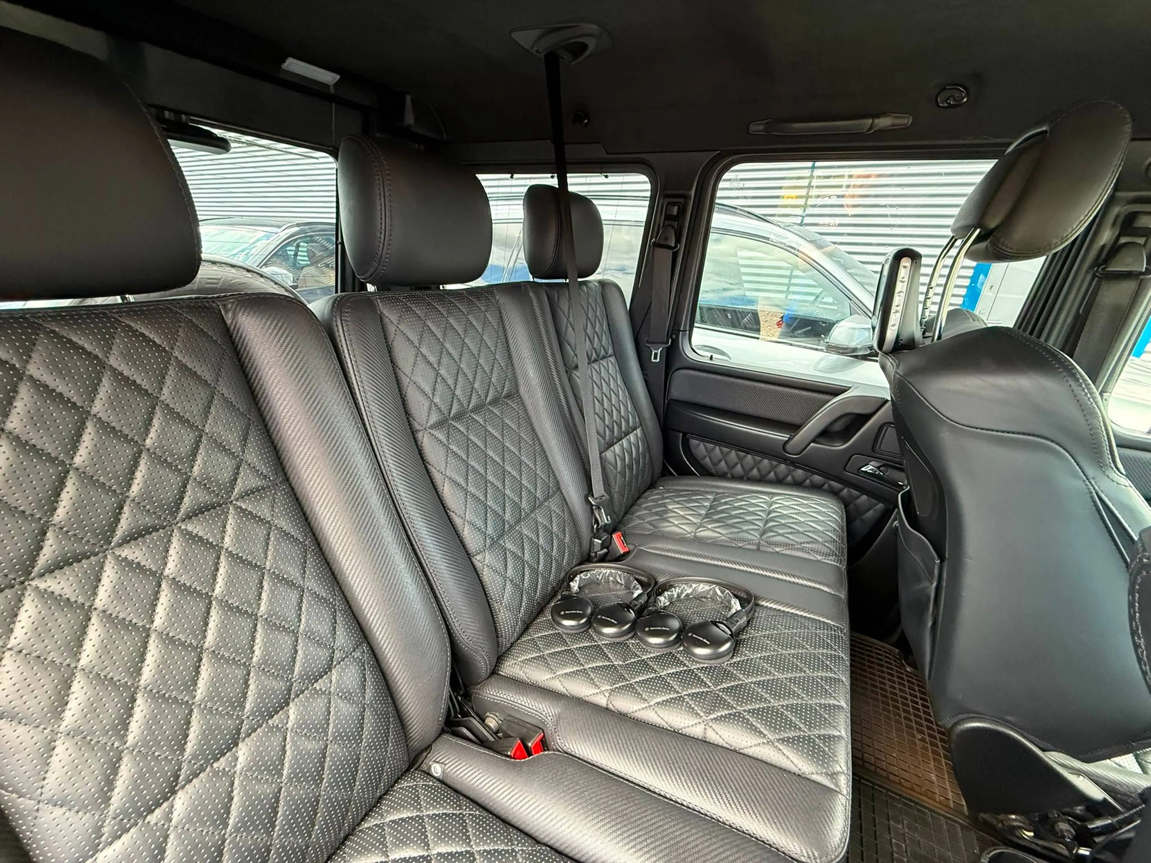 Mercedes-Benz G 63 AMG G 63 AMG Edition 463 , DEutsche Auslieferung, DVD im Fond — photo 8