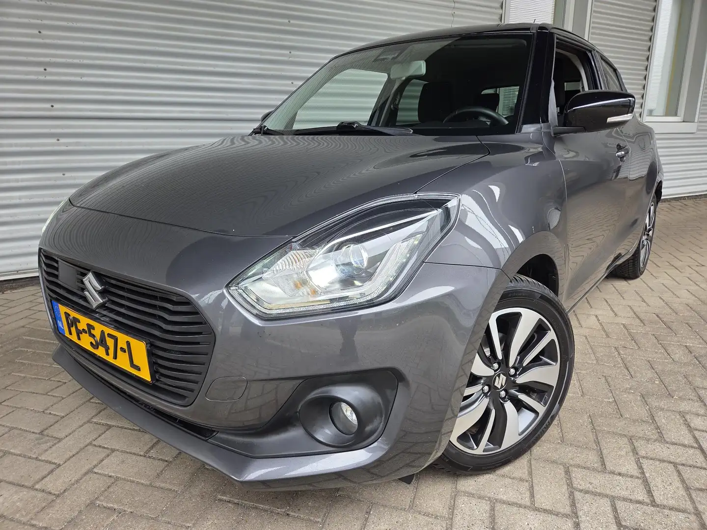 Suzuki Swift 1.2 Stijl Smart Hybrid Gris - 2