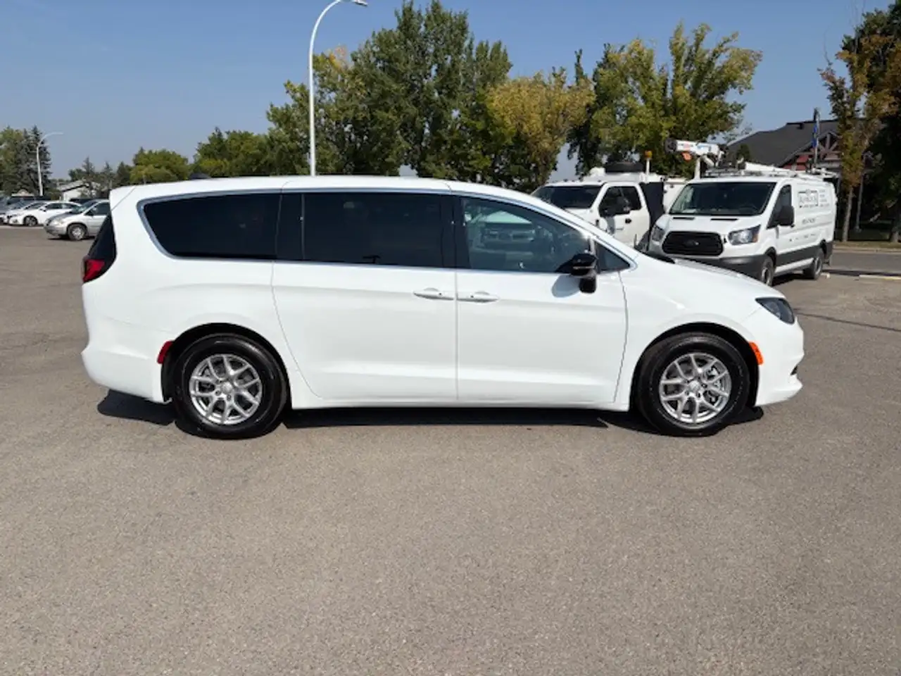 Chrysler Grand Caravan снимка Chrysler Grand Caravan