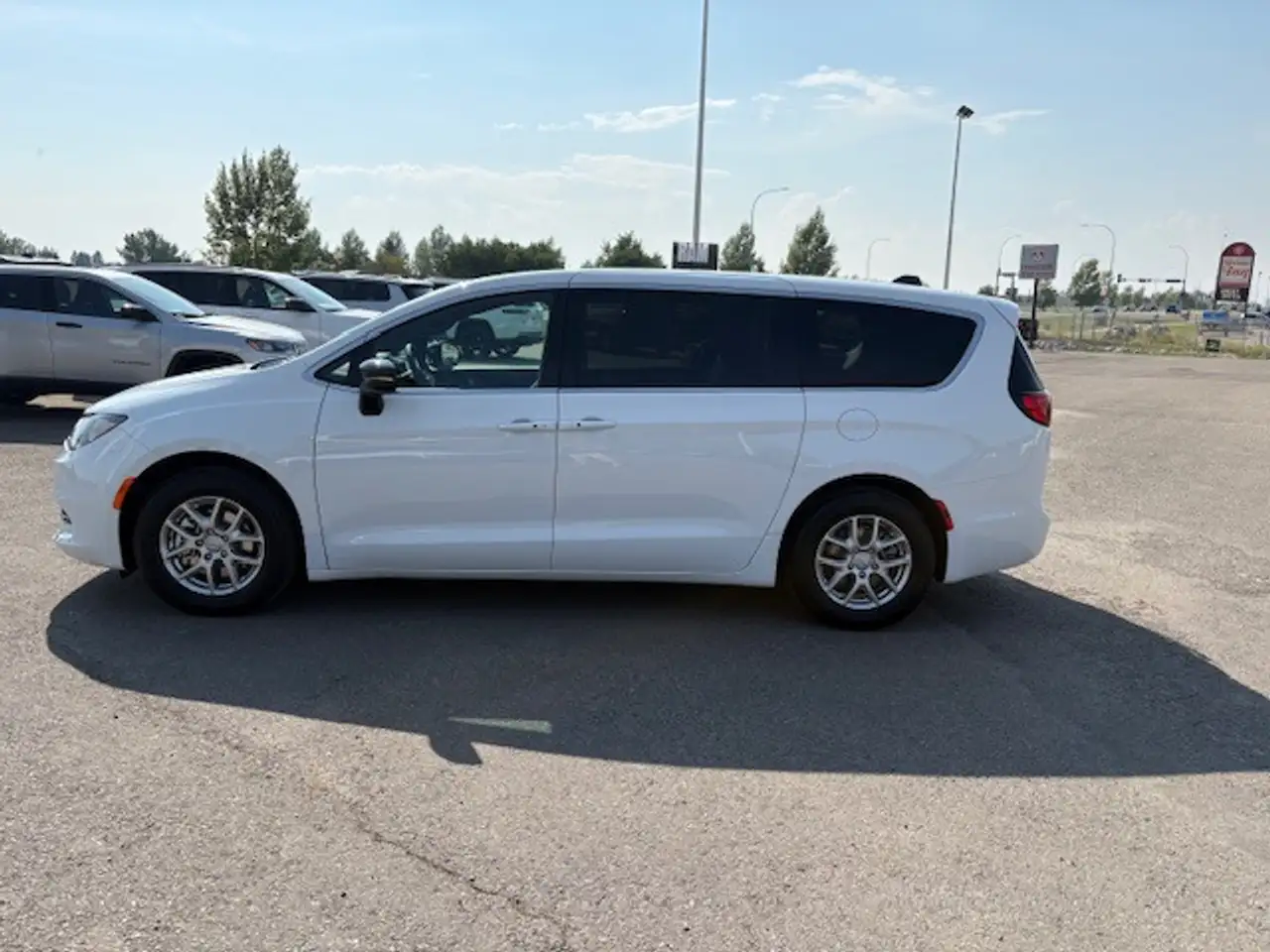 Chrysler Grand Caravan снимка Chrysler Grand Caravan