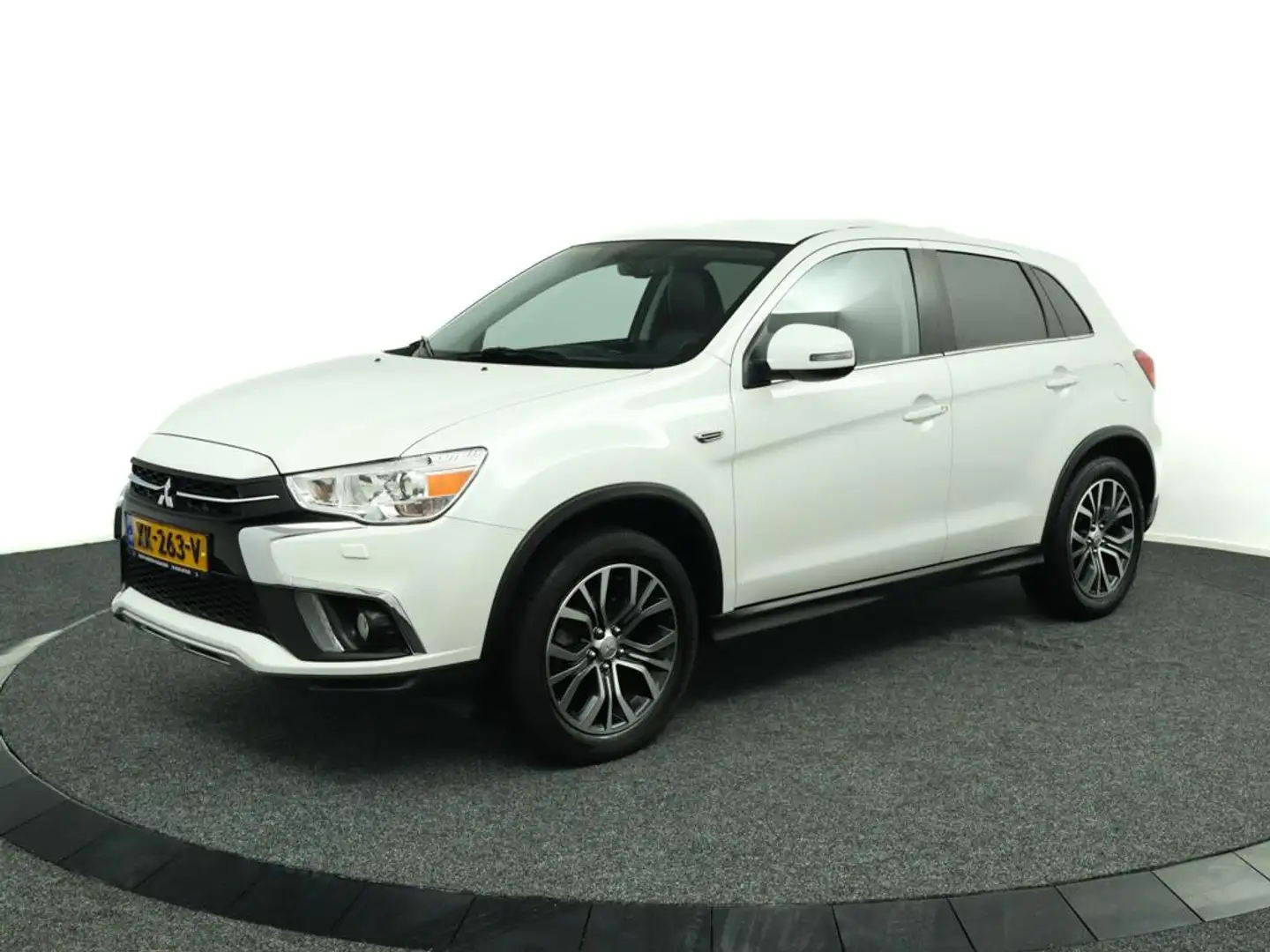 Mitsubishi ASX 1.6 Cleartec Connect Pro+ Wit - 1