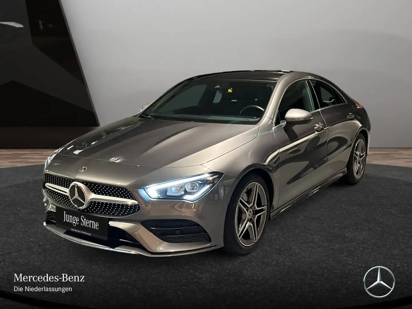 Mercedes-Benz CLA 200 AMG+PANO+LED+KAMERA+7G Grau - 2
