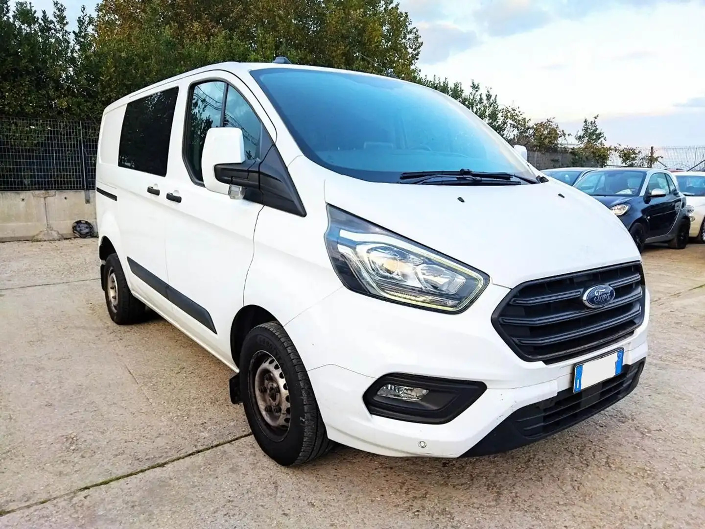 Ford Tourneo Custom 2.0d 5POSTI N1 LI HI DCAB TREND 130cv Blanc - 2