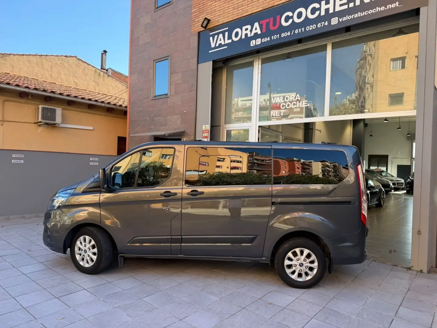 Ford Transit Custom FT 320 L1 Kombi Trend EcoBlue 130 Gris - 2