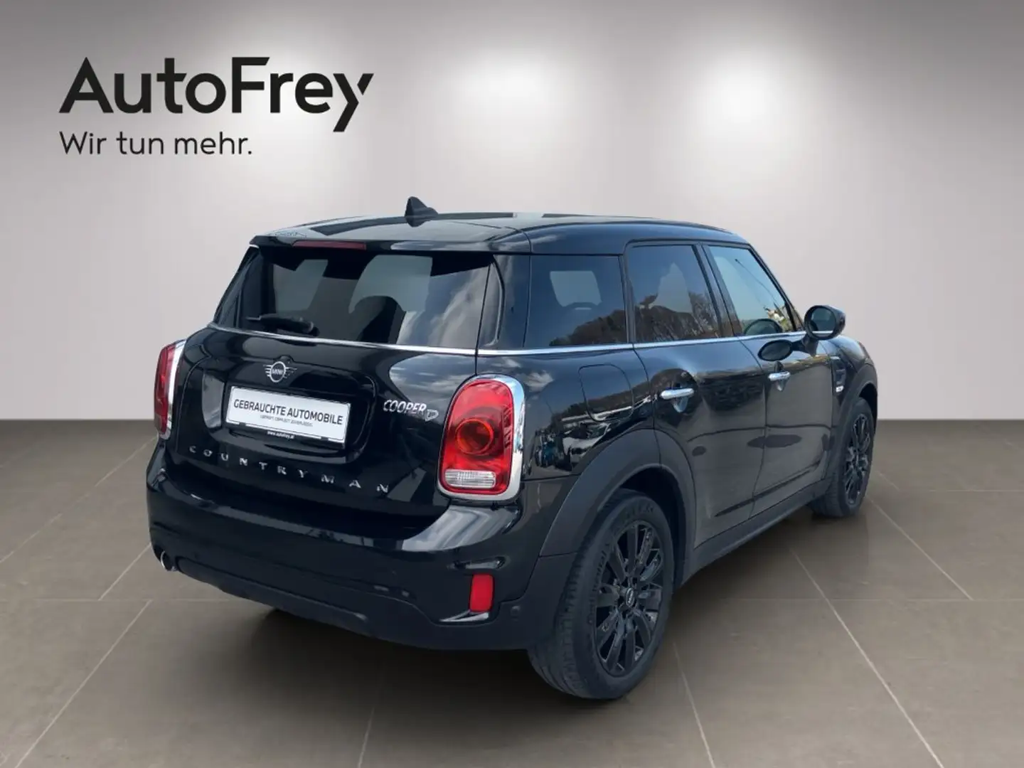 MINI Cooper D Countryman ALL4 Schwarz - 2