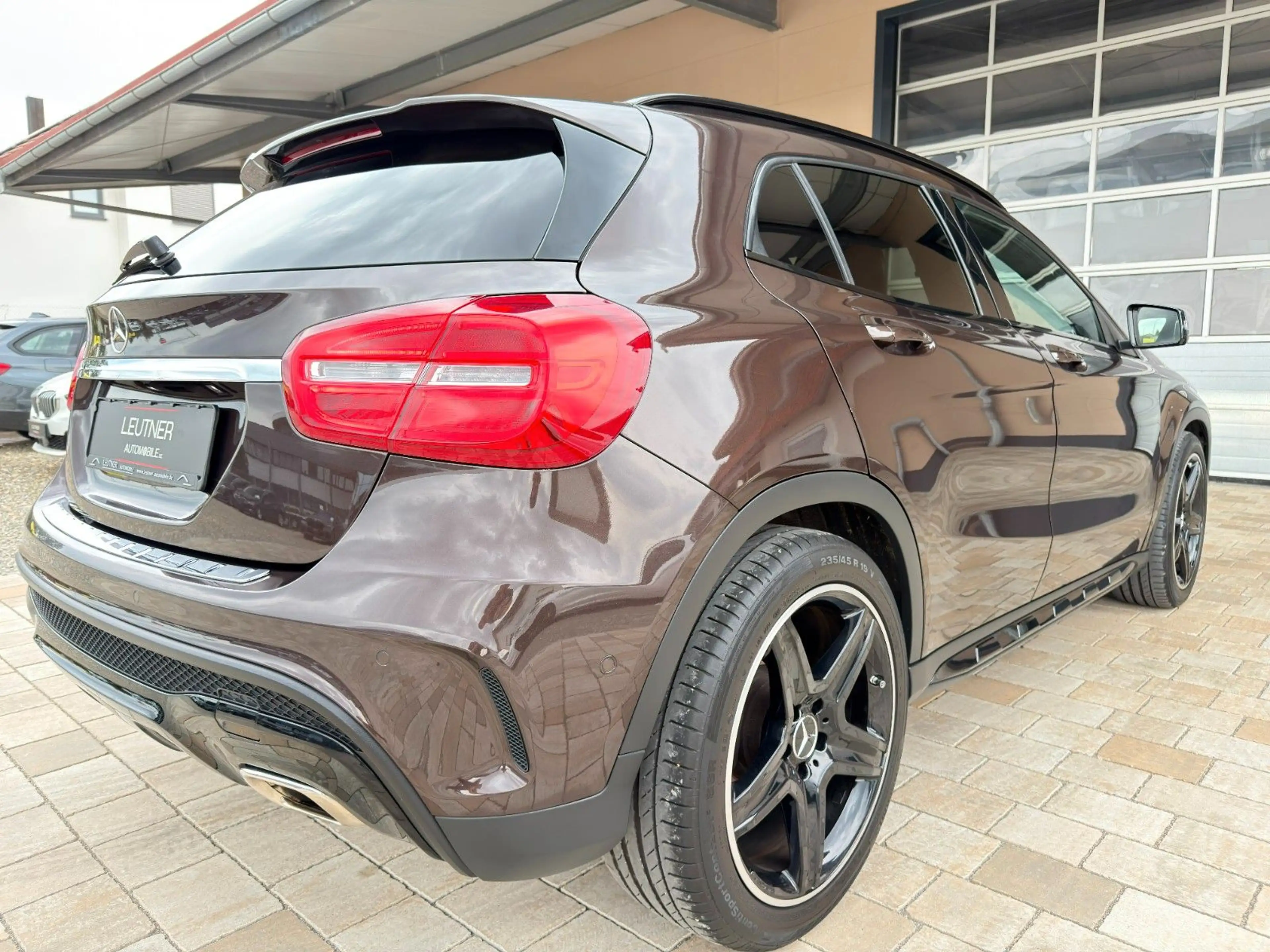 Mercedes-Benz GLA 200 AMG 2.Hand MB-Service Top !!! — photo 13