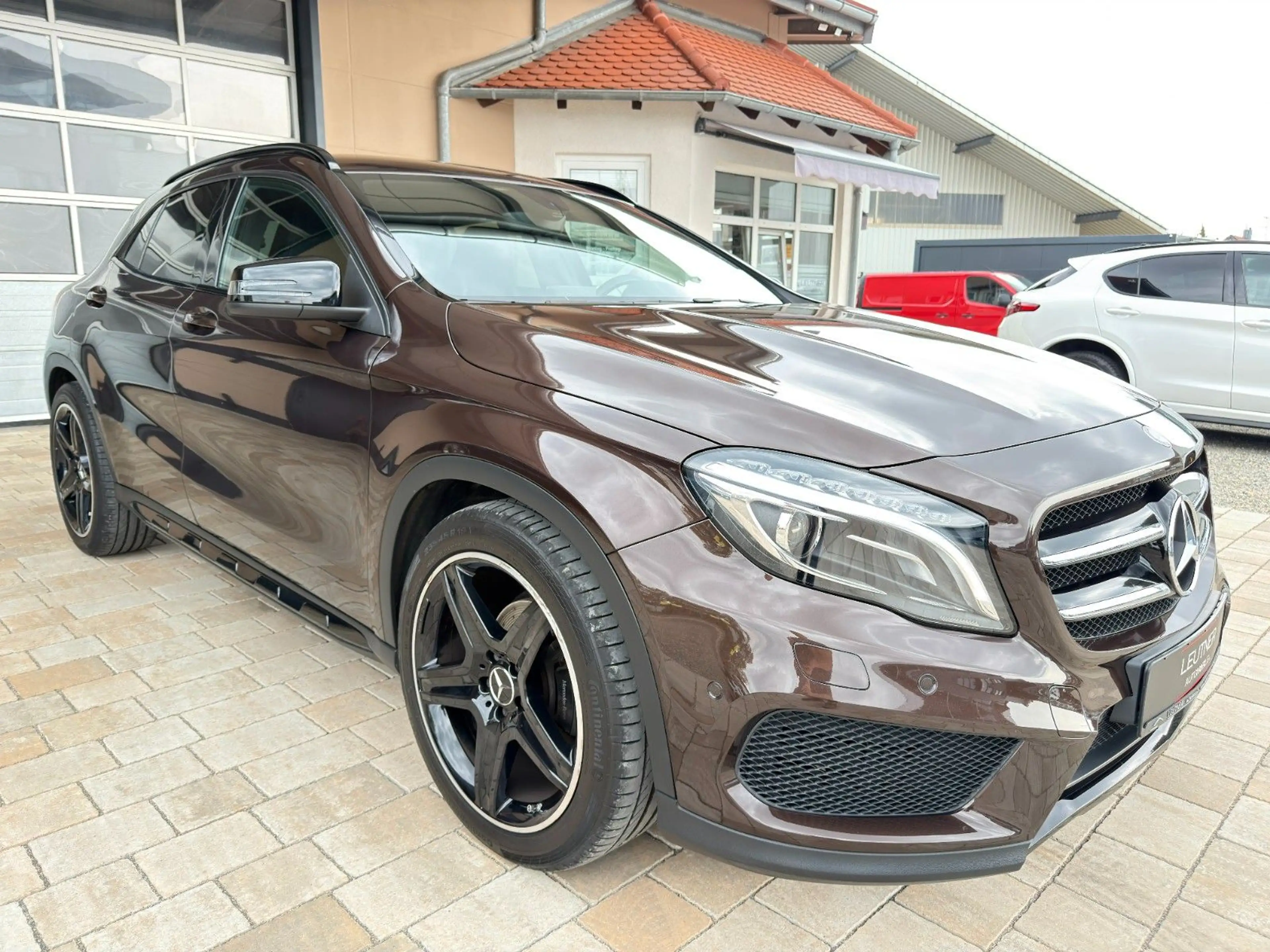 Mercedes-Benz GLA 200 AMG 2.Hand MB-Service Top !!! — photo 2