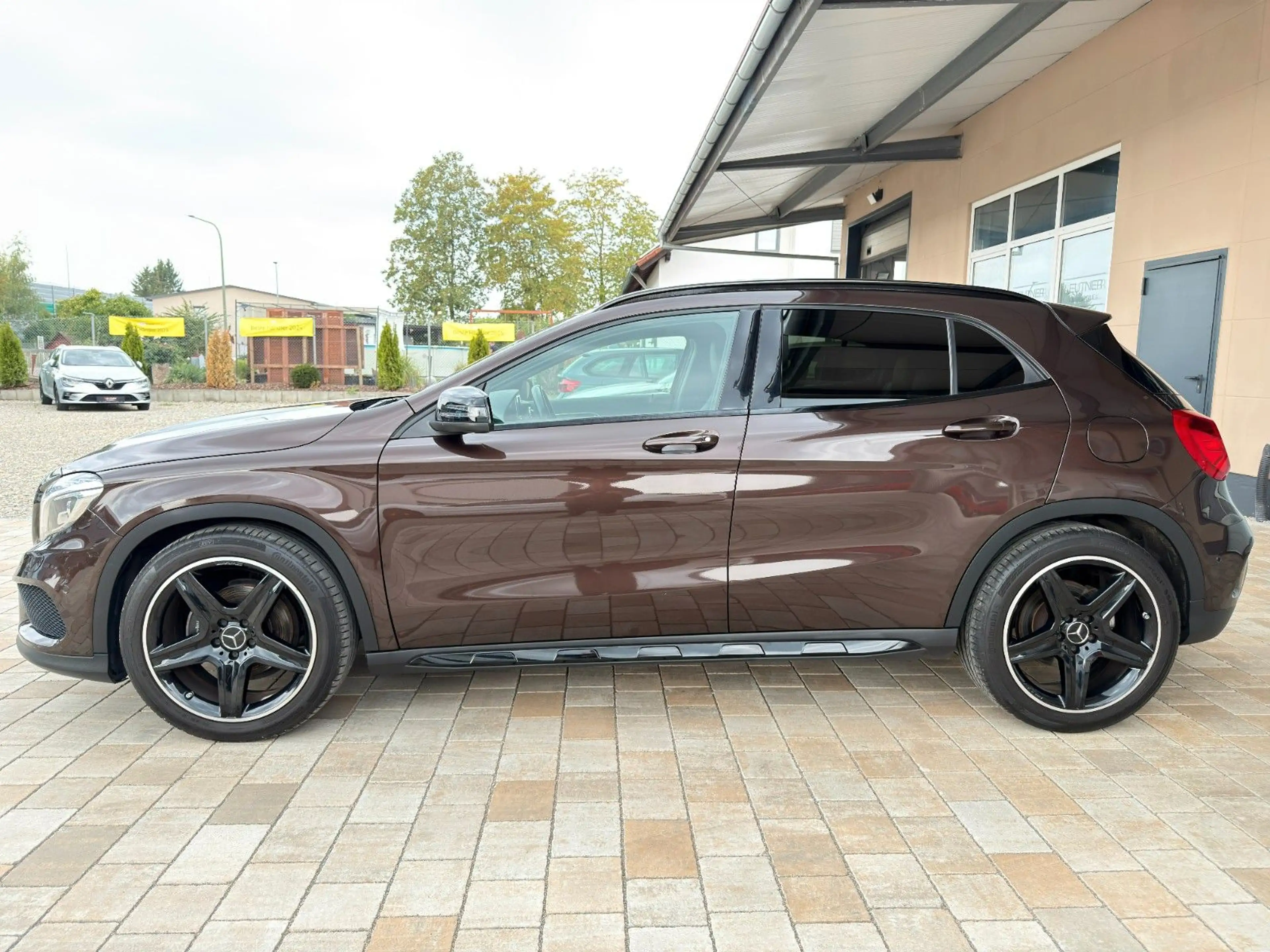 Mercedes-Benz GLA 200 AMG 2.Hand MB-Service Top !!! — photo 6