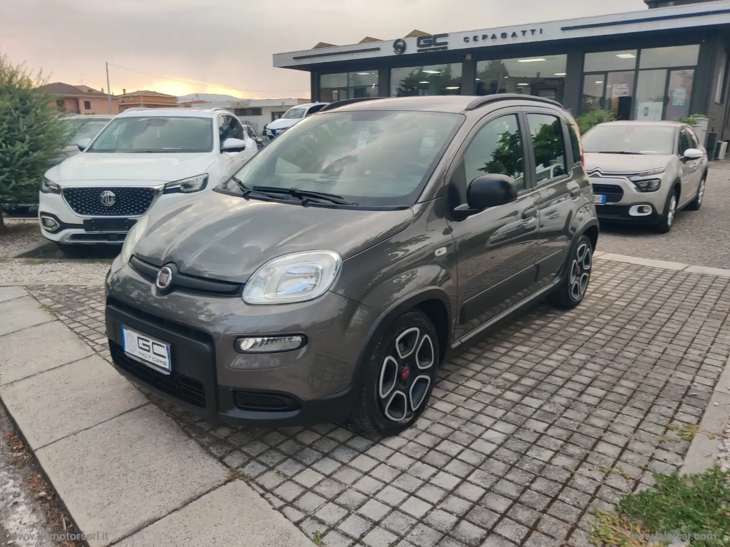 Fiat Panda 1.0 FireFly S&S Hybrid City Life Grigio - 1