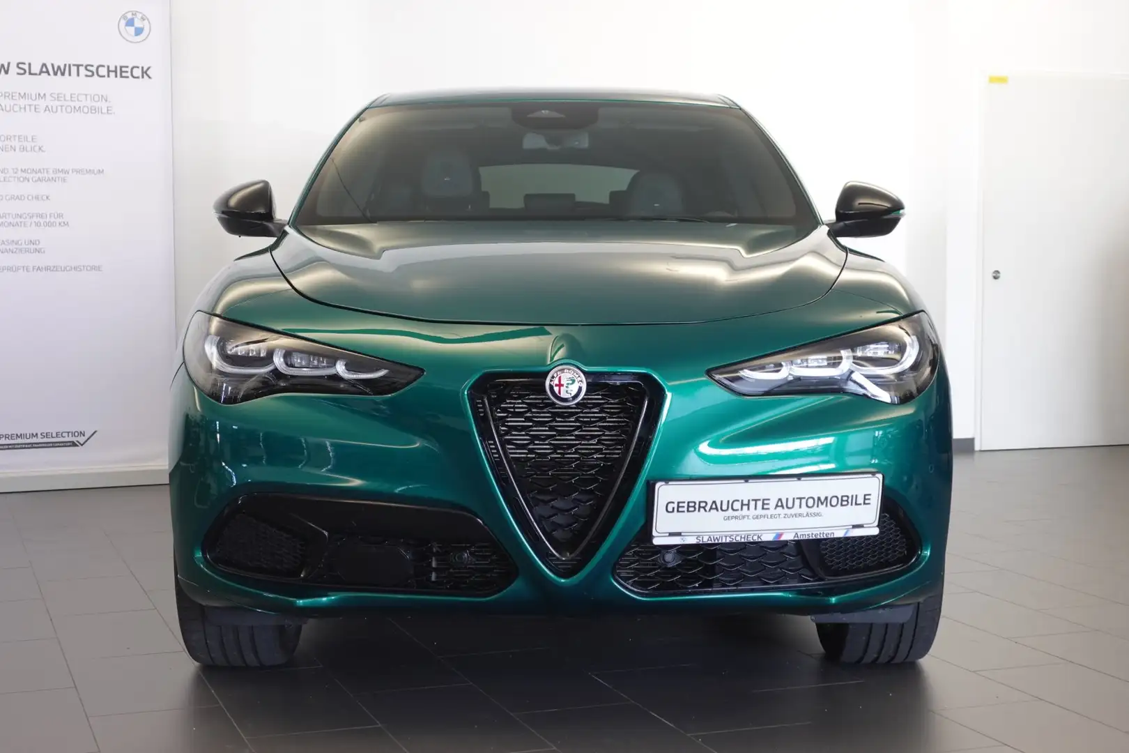 Alfa Romeo Stelvio Estrema 2,0 16V 280 AT8 Q4 Grün - 2