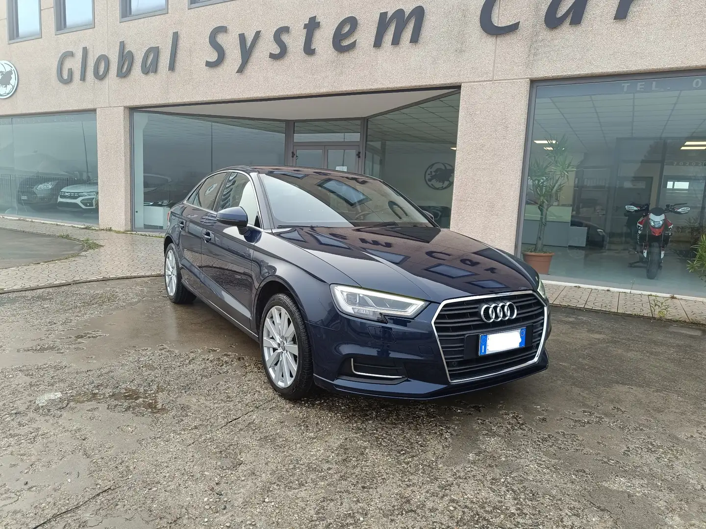 Audi A3 Sedan 30 1.0 tfsi 116cv s-tronic Bleu - 1