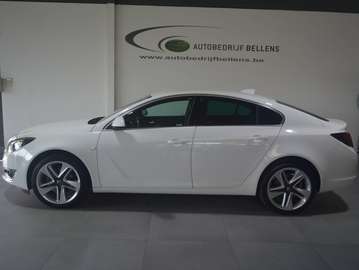 Insignia 1.6 Turbo ECOTEC Cosmo / LEDER / NAVI + CAMERA / SPORT PACK