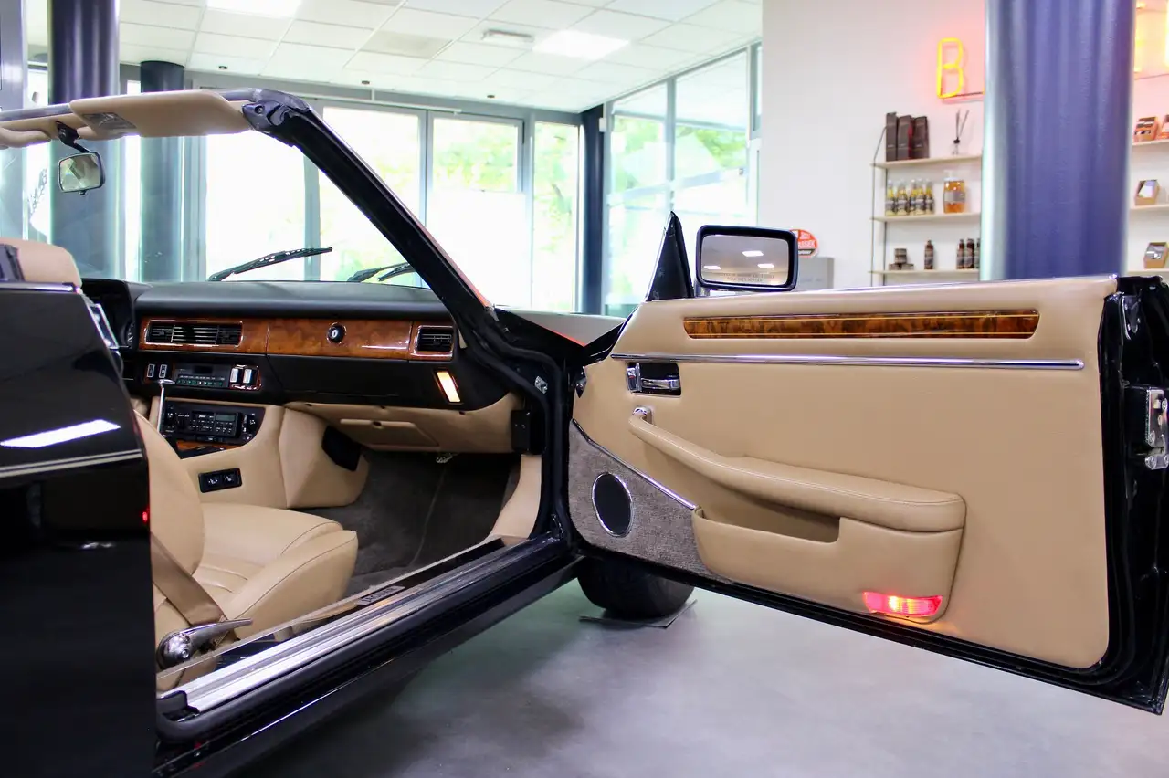 Jaguar XJS EENMALIG maar 11.498 mijl gereden, foto 10