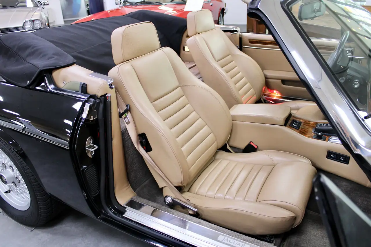 Jaguar XJS EENMALIG maar 11.498 mijl gereden, foto 11