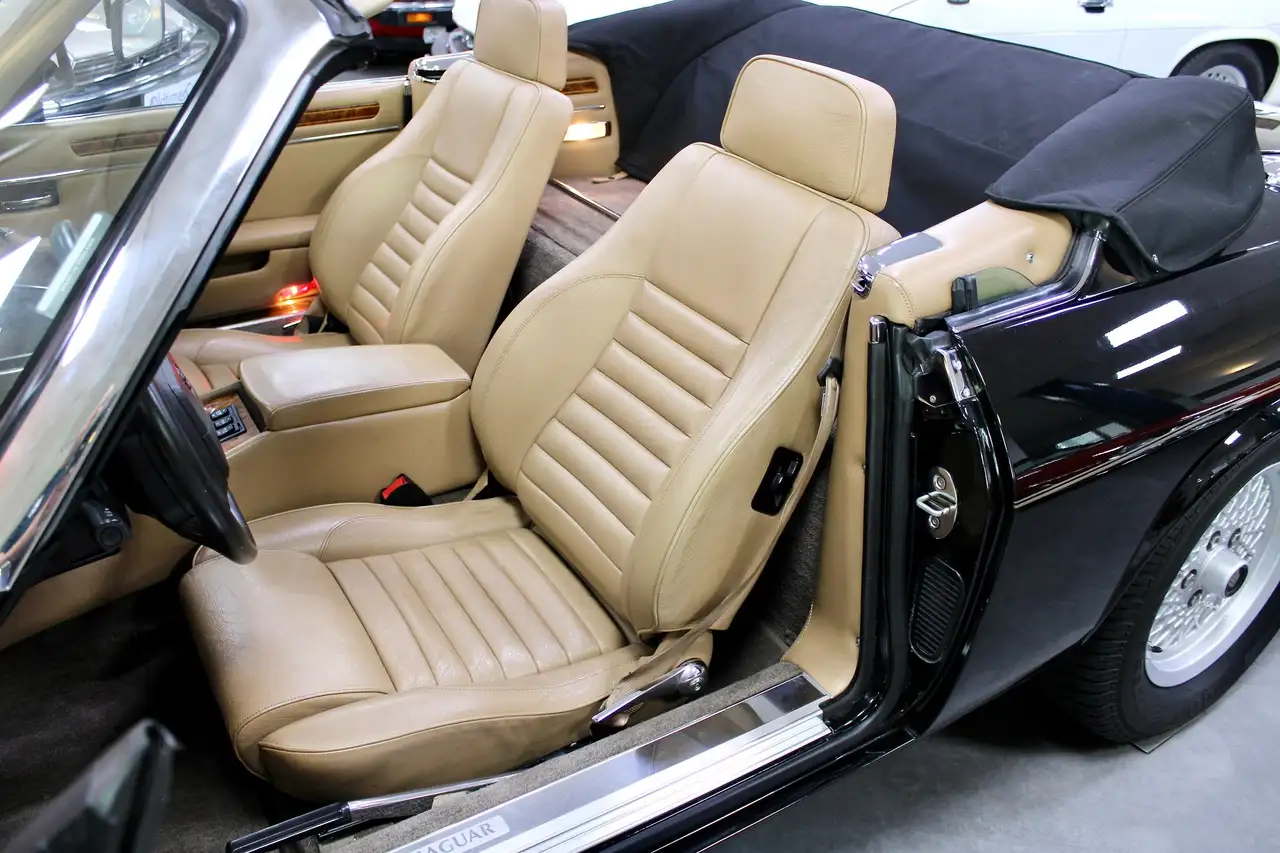 Jaguar XJS EENMALIG maar 11.498 mijl gereden, foto 9