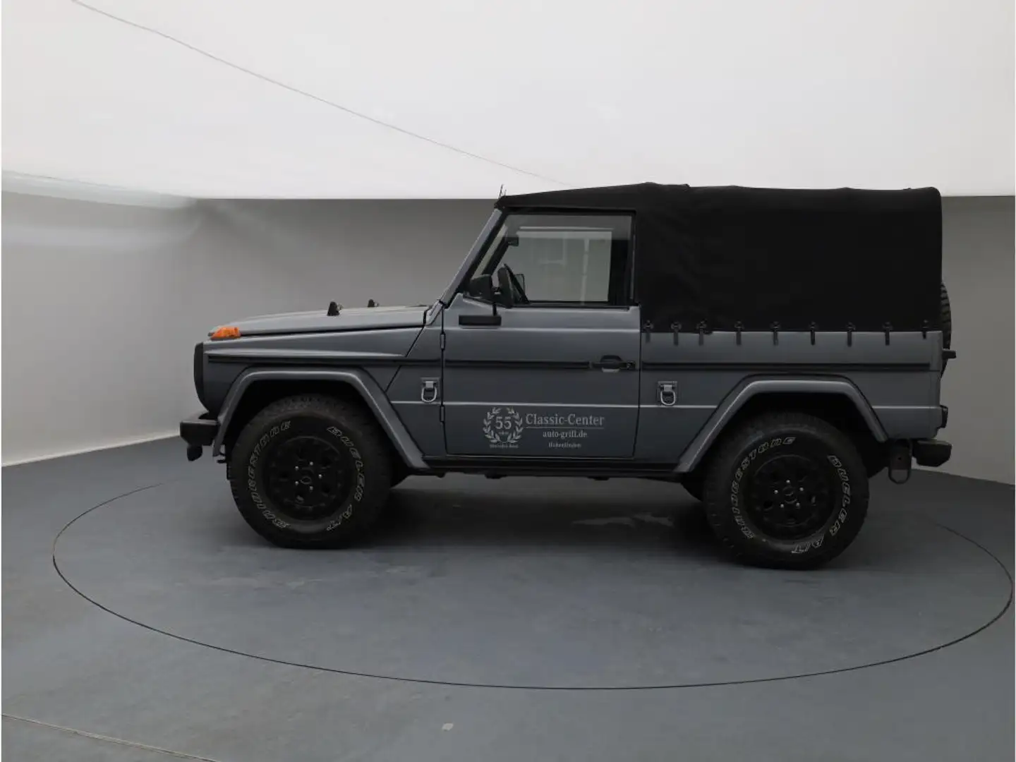 Mercedes-Benz G 250 GD Wolf + Šedá - 2