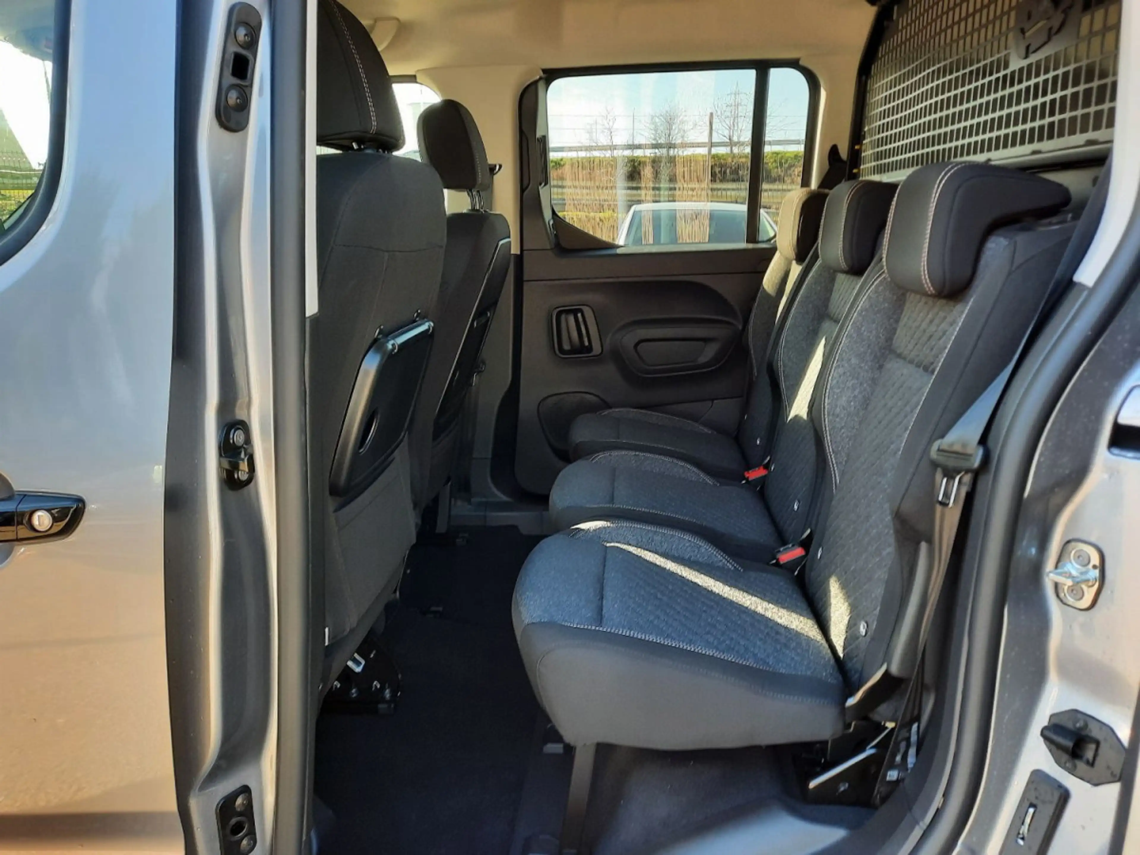 Peugeot Rifter AT 130 N1/NAVY/Kamera — photo 15