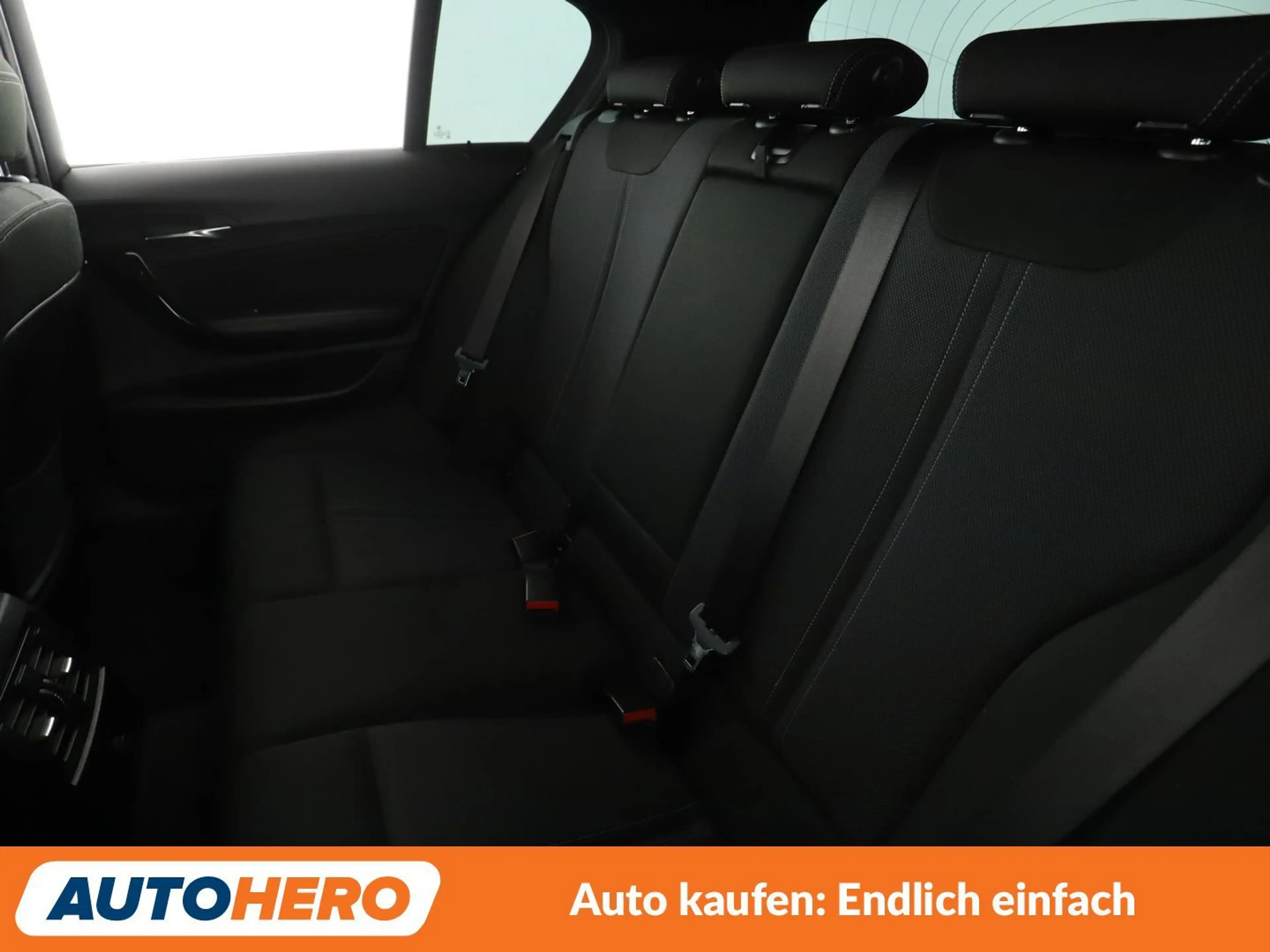 BMW 125 125i Edition Sport Line Shadow Aut.*NAVI*LED*PDC* — photo 14