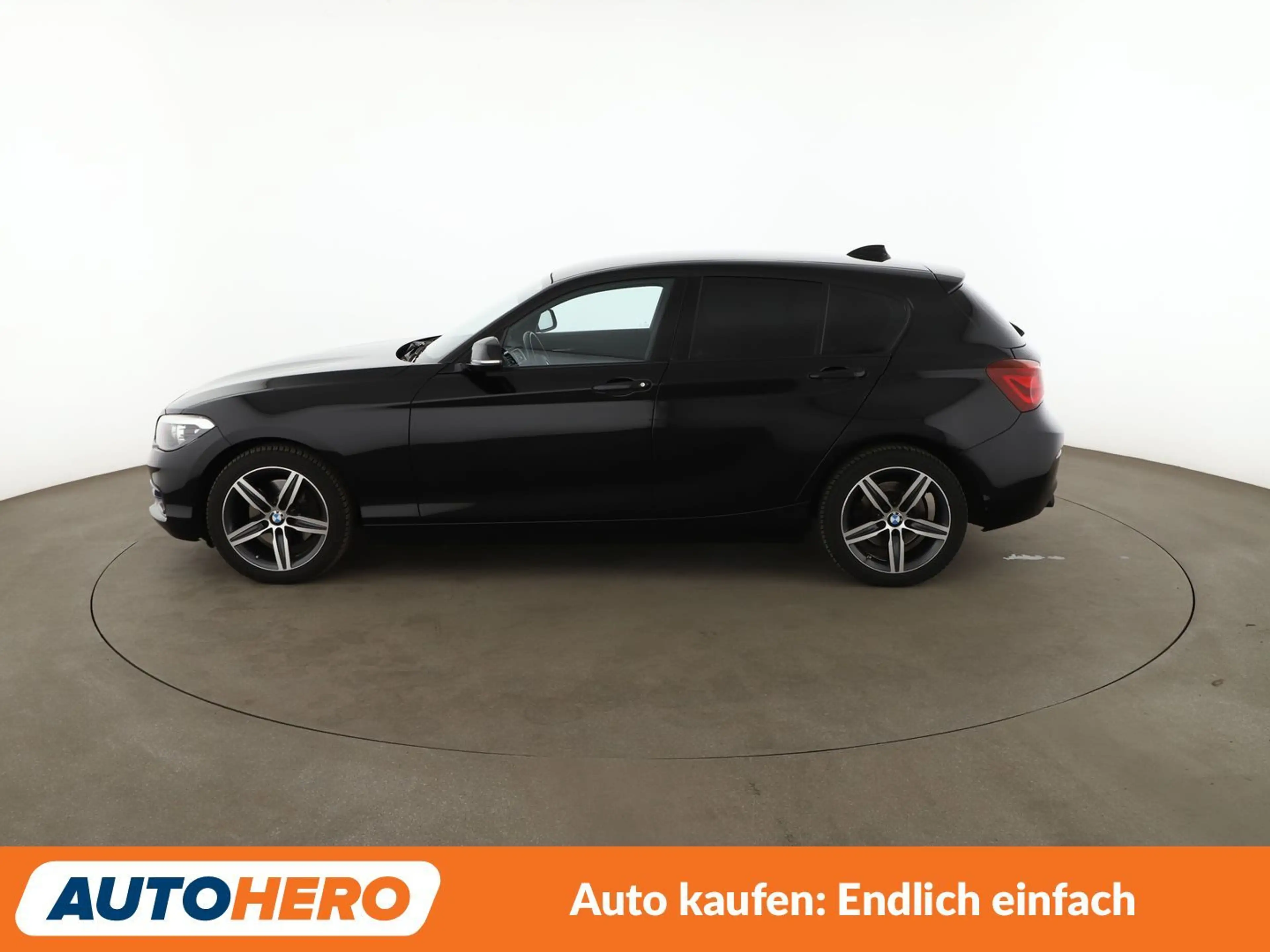 BMW 125 125i Edition Sport Line Shadow Aut.*NAVI*LED*PDC* — photo 3