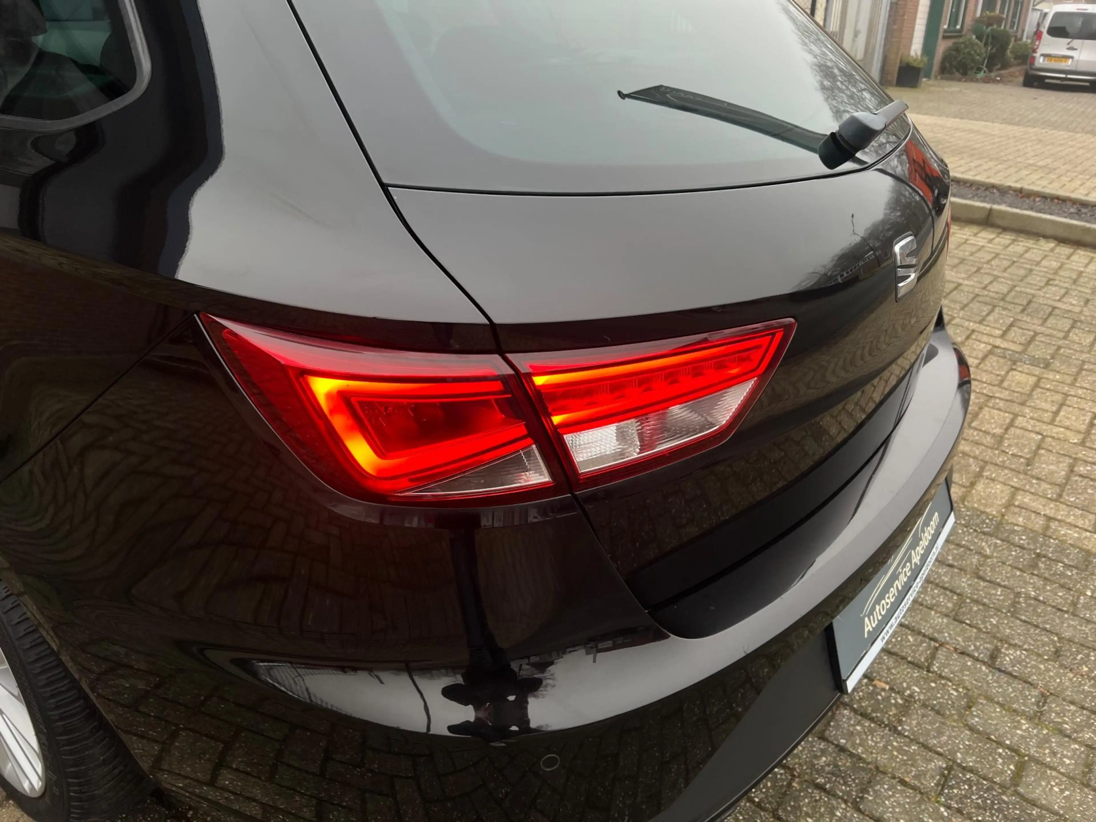 SEAT Leon ST 1.4 EcoTSI FR Connect, Cruise control, Led — photo 10