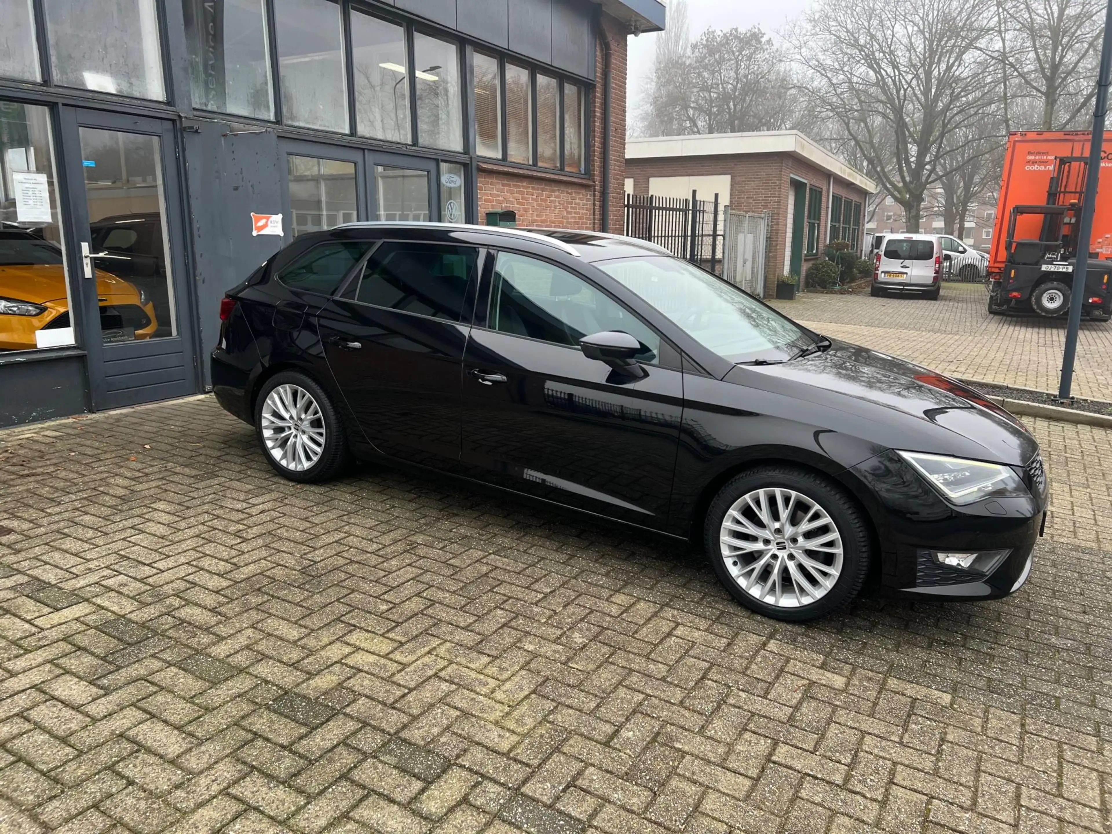 SEAT Leon ST 1.4 EcoTSI FR Connect, Cruise control, Led — photo 4