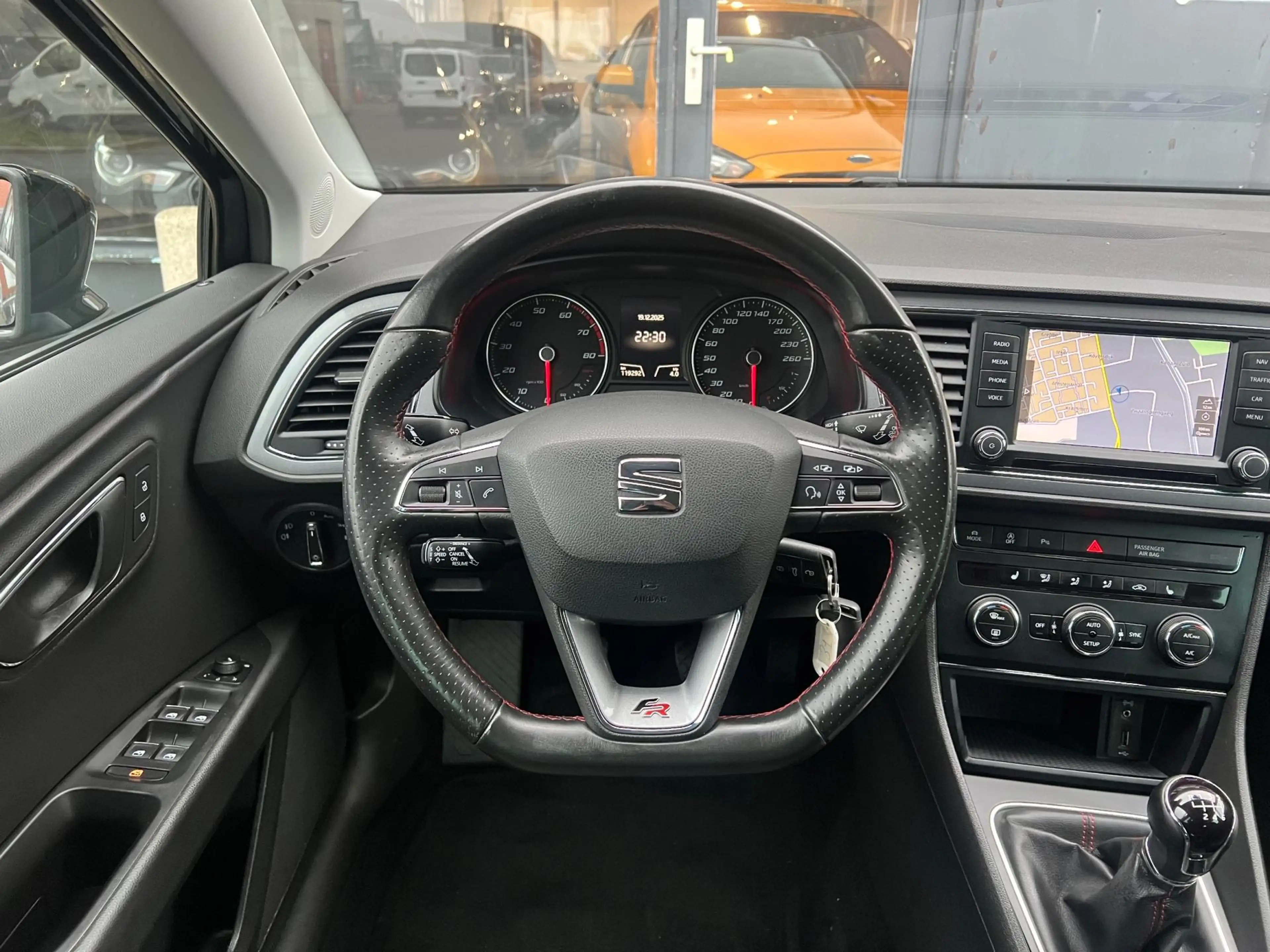 SEAT Leon ST 1.4 EcoTSI FR Connect, Cruise control, Led — photo 15