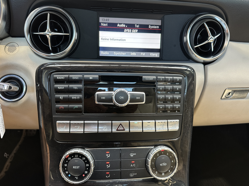 Mercedes-Benz SLK 200 CGI  BlueEfficiency — photo 18