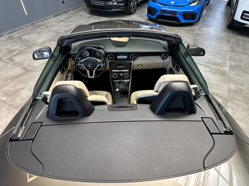 Mercedes-Benz SLK 200 CGI  BlueEfficiency — photo 8