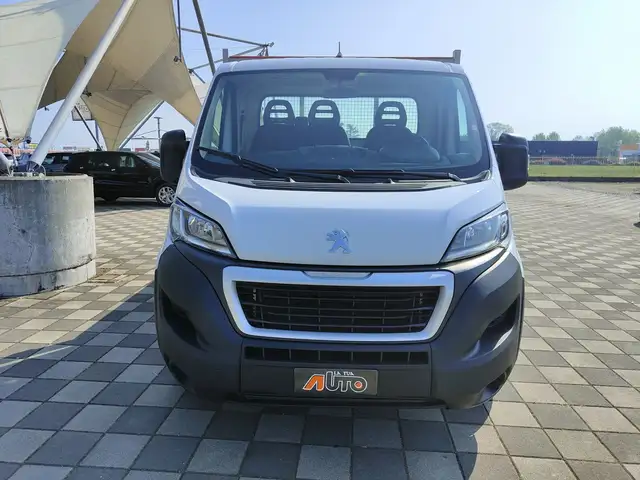Peugeot Boxer view 14