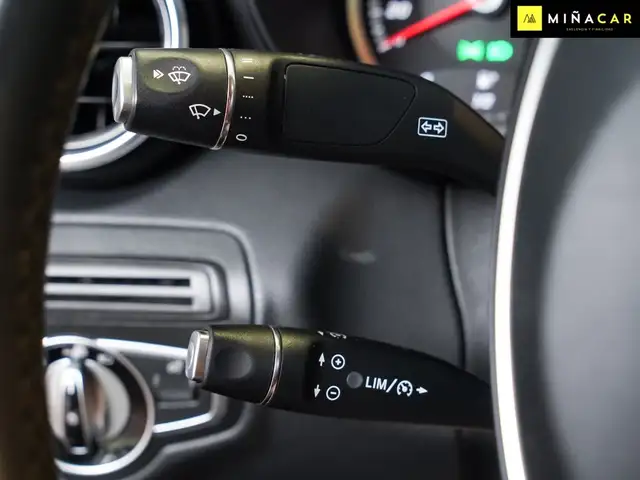 Mercedes-Benz C-Class view 14