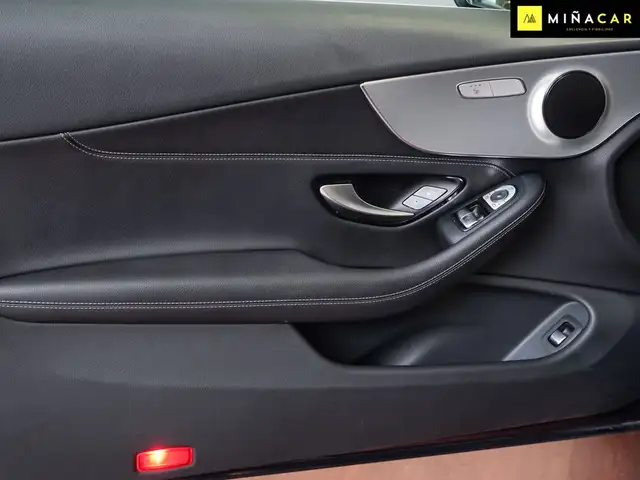 Mercedes-Benz C-Class view 21