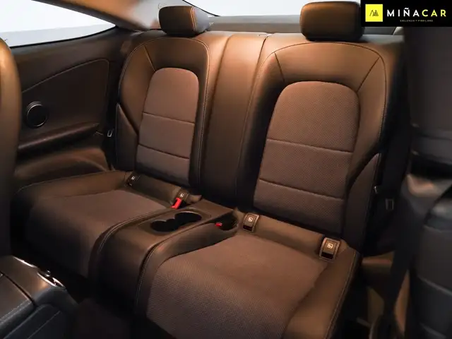 Mercedes-Benz C-Class view 7