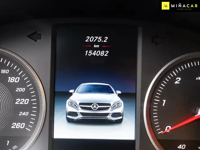Mercedes-Benz C-Class view 8