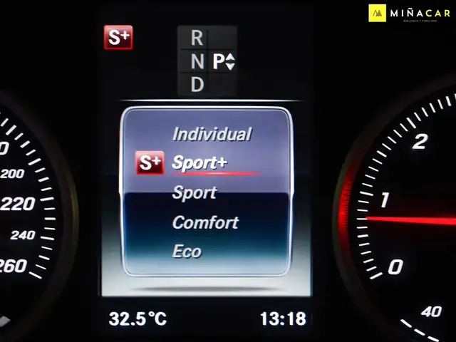 Mercedes-Benz C-Class view 15