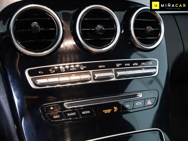 Mercedes-Benz C-Class view 17