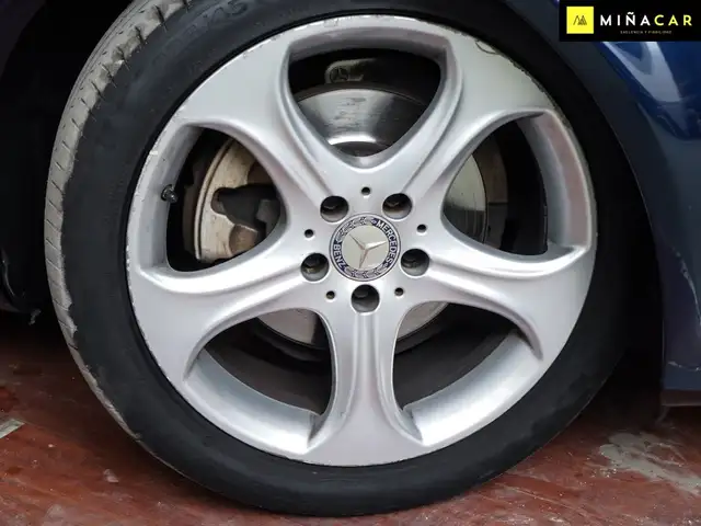 Mercedes-Benz C-Class view 22