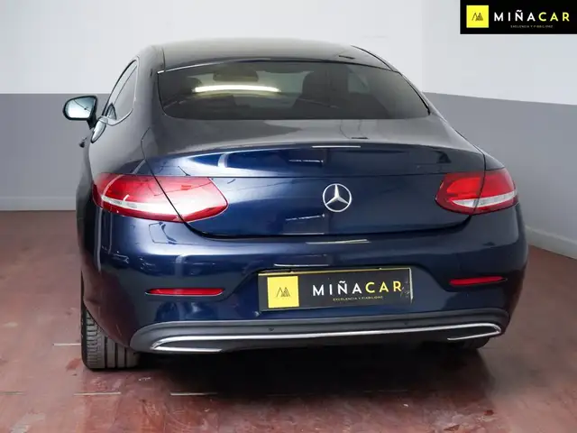 Mercedes-Benz C-Class view 3