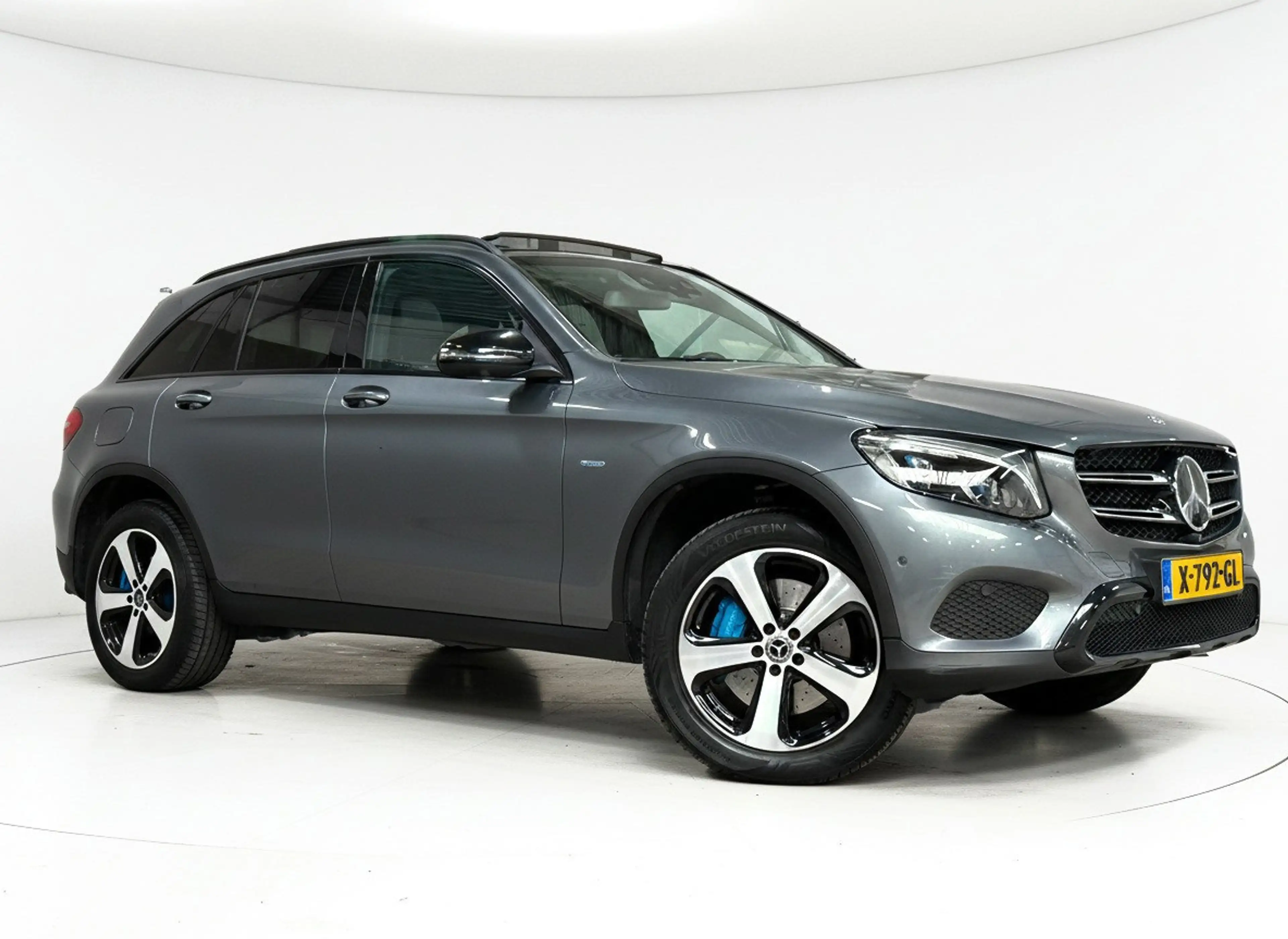 Mercedes-Benz GLC 350 350e 4MATIC - AMG - Panorama - Burmester - Leder - — photo 2