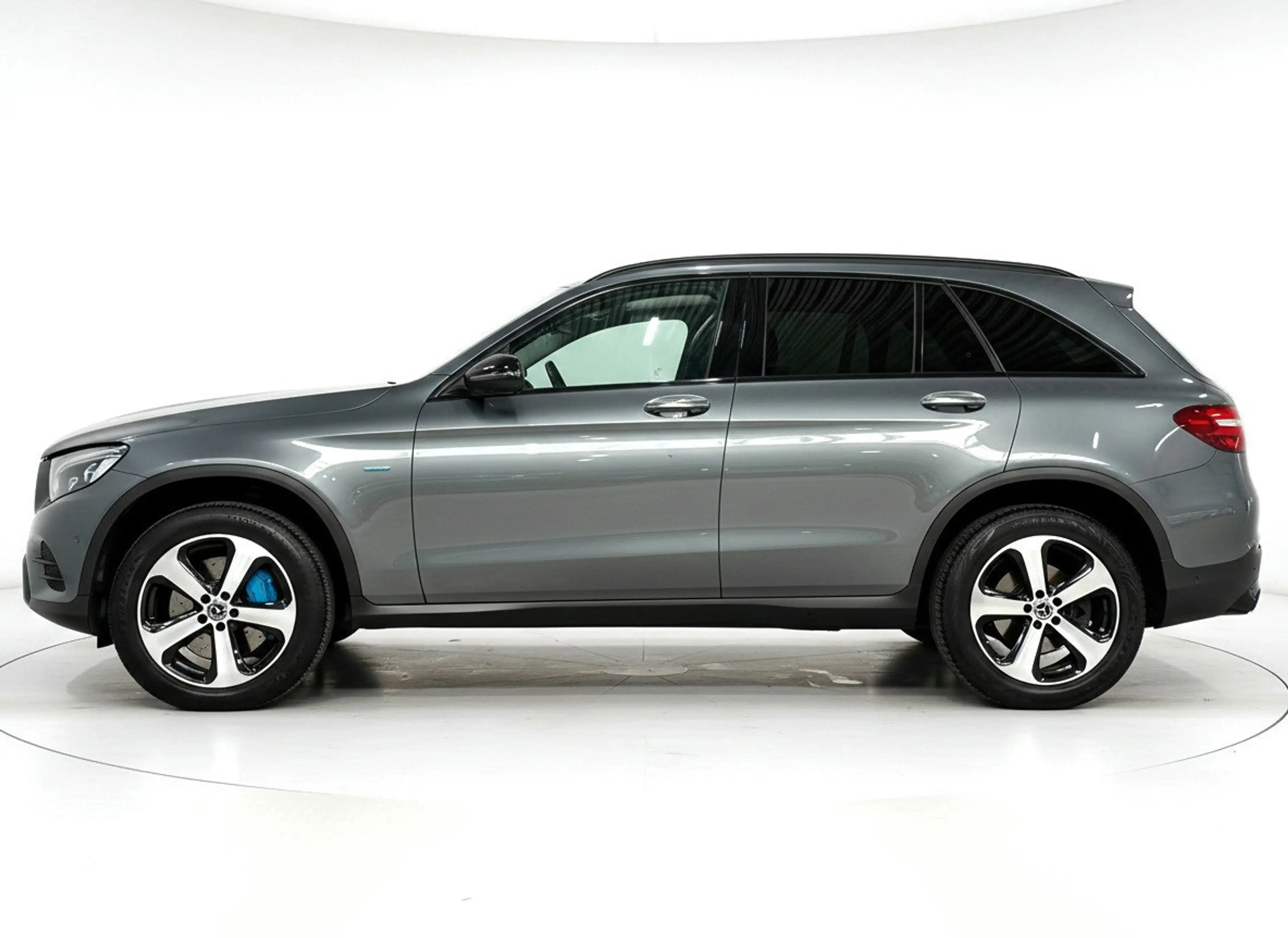 Mercedes-Benz GLC 350 350e 4MATIC - AMG - Panorama - Burmester - Leder - — photo 6